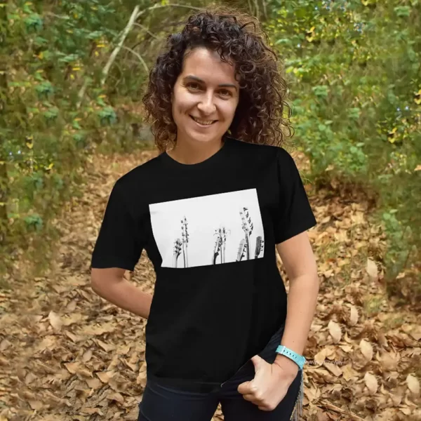 camiseta guitarras unisex negro (mywayofftheway.com)